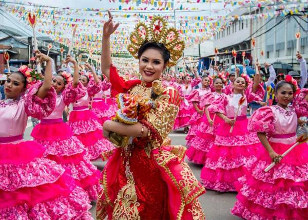 Sinulog: Queen of all the Philippine Festivals - Happy Juanderer Travel ...